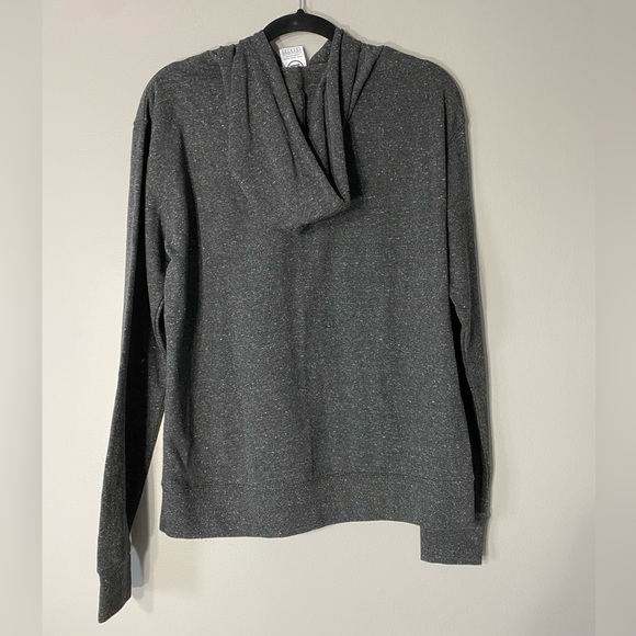 Delta Fleece S cadets hoodie
Maroon and gold 
Kangaroo pocket 
Drum core - Picture 2 of 6